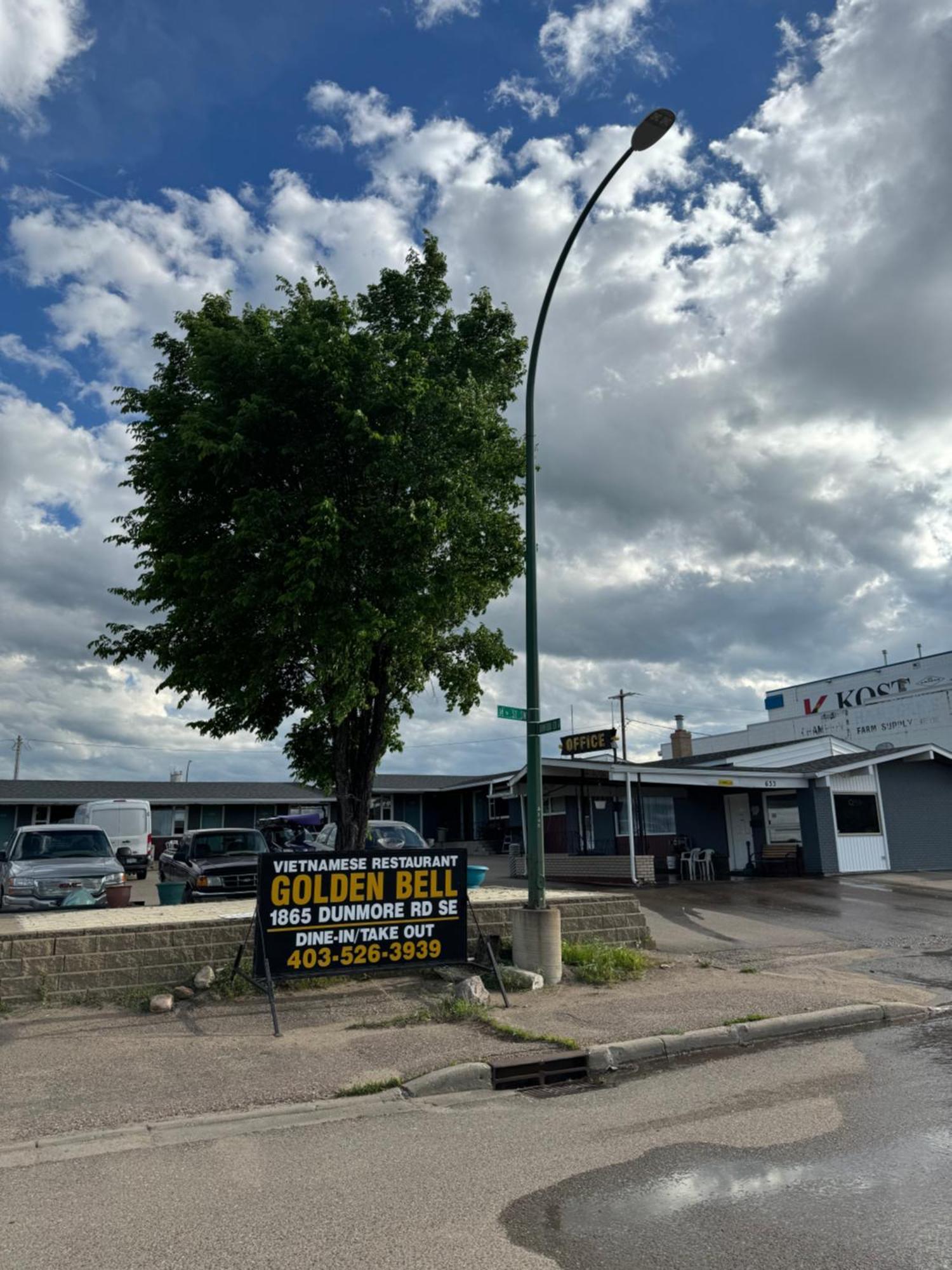 Ace Crown Motel Medicine Hat Esterno foto
